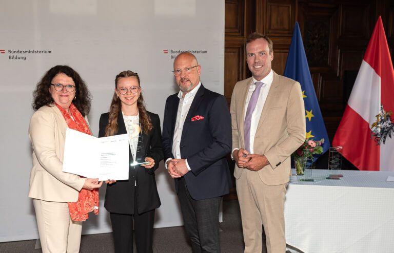 Bildungsministerium gratuliert